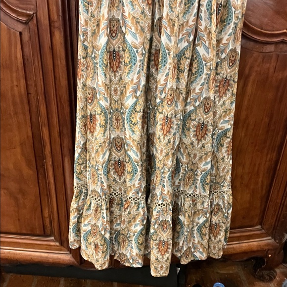 Women's Paisley Puff-Sleeve V-Neck Maxi Dress - Olive/Tan - Picture 8 of 15